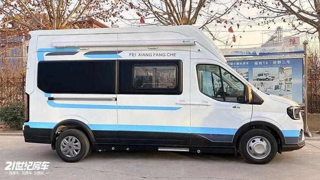 花板+居家质感拉满！飞翔舒野二号横床版开元棋牌北京首钢房车展｜蓝牌旅行动力天(图7)