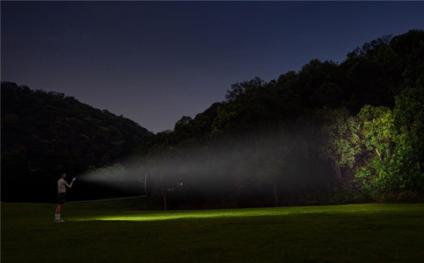 小米米家户外多功能灯开售：129元开元棋牌600流明、110米远射！(图2)